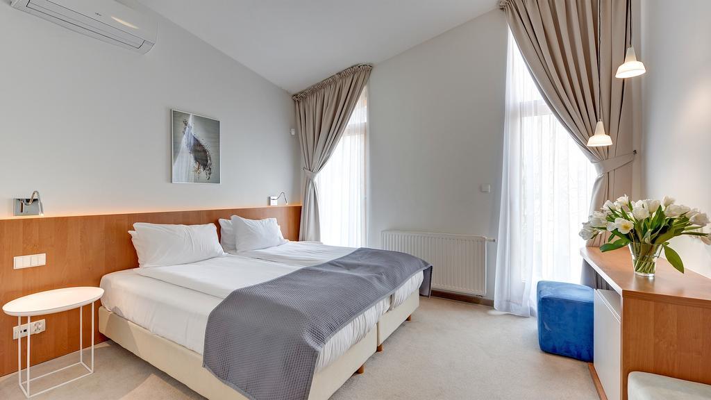 Bed & Breakfast 21 3*